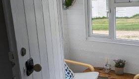 Rosy's Retreat-Cosy Beach Chalet Escape in Bacton Norfolk - Foto 3