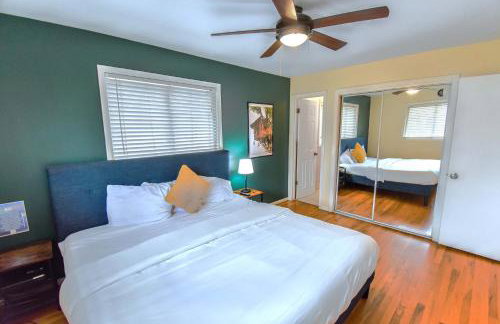 Enchanting Upper Unit with City Charm - Foto 50