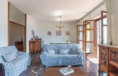 Teo s House private parking and lake view - Photo 14