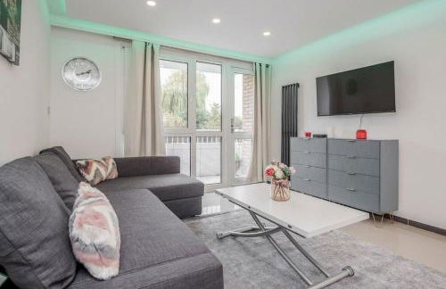 Lovely 2-Bedroom Condo With Balcony and Park View - Foto 33