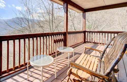 Stunning Maggie Valley Getaway with Decks, Fire Pit! - Foto 27