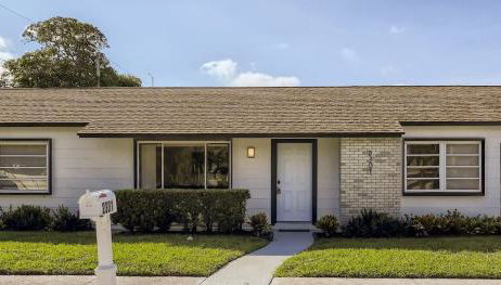 Ridgeway Villa - Revel in Sunlit Living with Backyard Gazebo & Pool - Foto 4