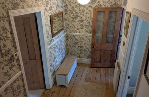 Charming 3-Bedroom House in Bristol with Garden - Perfect for Families - Foto 2