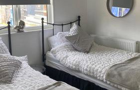 2 bedroom modern cabin near snowdonia national park - Photo 5