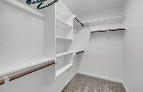 Luxury Retreat in Serene Surroundings, 4 Bedrooms Corporate House, Entire house with full amanities, Convenient location Near Medical Centers and Downtown - Foto 36