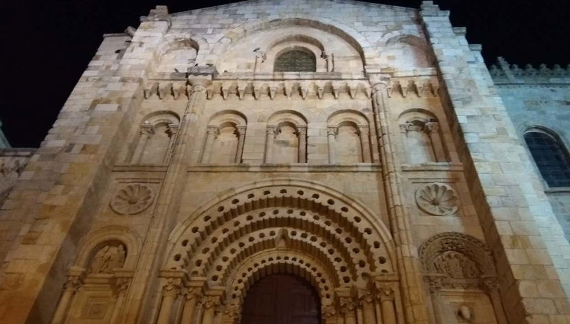 Puerta del Obispo de la Catedral