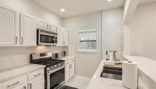 Chic 8BR Retreat Central East Austin for Large Groups - Foto 4, stove, dishwasher, toaster, minibar