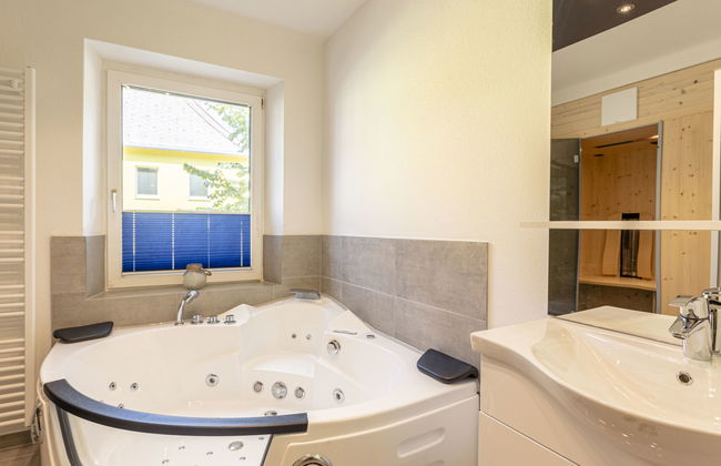 für 5 P. mit IR-Sauna & Sprudelwanne - Foto 9