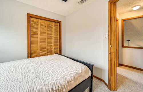 Serene Family Cottage with Deck and BBQ - Foto 17