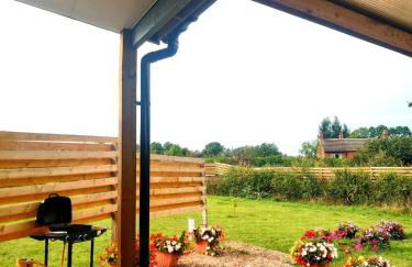 Beautiful Wooden tiny house, Glamping cabin with hot tub 3 - Photo 3