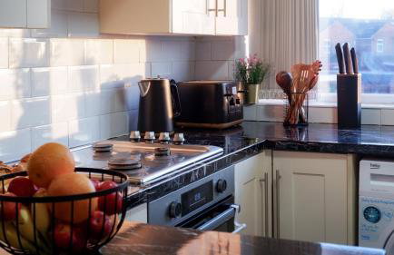 Near Uni and Hospital - Long Stays - Fast Wi-Fi - 15 Mins to City - Foto 35