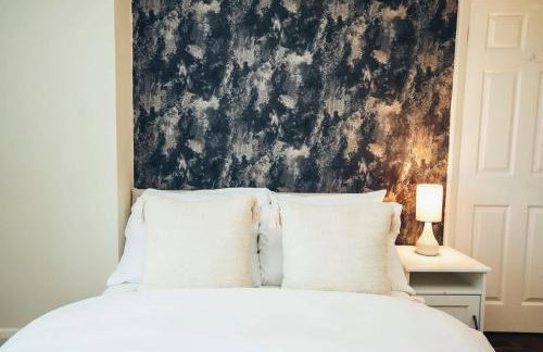 Huge 4 Bed Family Home in Derbyshire with Parking - Foto 8