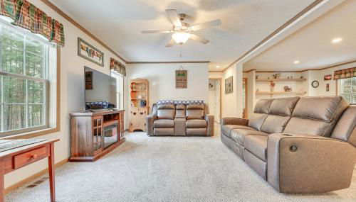 Less Than 1 Mi to Beach Peaceful Brant Lake Home! - Foto 4