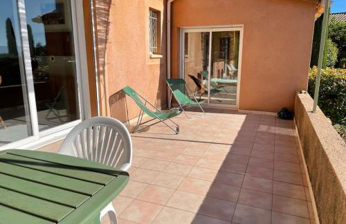La Villa Tanamera, très jolie maison piscine, à 2 pas du centre-ville - Foto 7