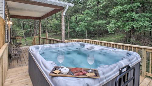 Lakeside Blue Eye Escape with Game Room and Hot Tub! - Foto 2