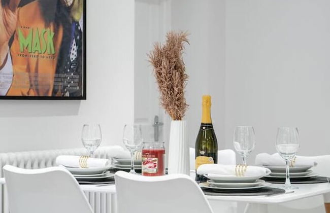 Livestay - 2 Bed Hollywood Movie Themed Apt - Foto 20