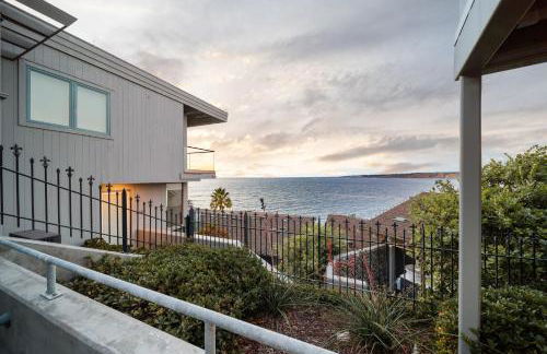 New Modern Studio - Stunning Ocean view - Photo 28