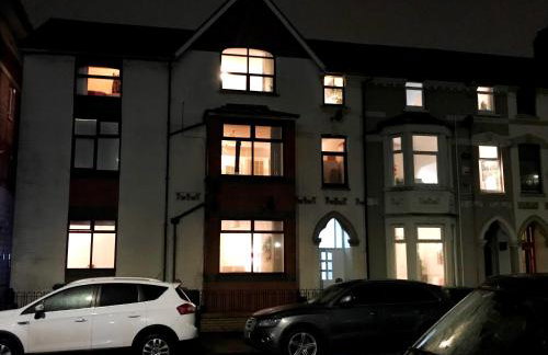 1 Fitzhamon Embankment APARTMENTS opposite Principality Stadium - LONG STAY OFFER - Foto 2