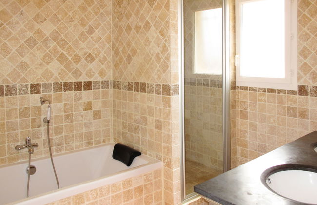 5 bedroom House in Carqueiranne with private pool and garden - Photo 19