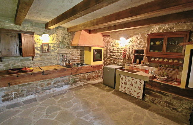 Holiday Home in Apecchio With Pool & Terrace - Foto 14