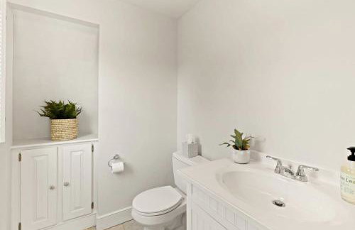 Breathtaking Cape Cod Beachhouse with Private Beach Access Near Sandwich, Massachusetts - Foto 20