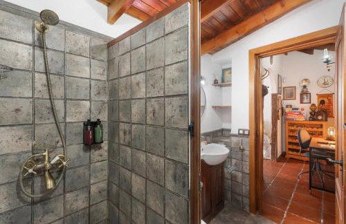 La Casita De Conchita - Photo 18