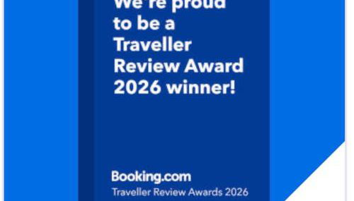 Bajo con jardín a pie de playa y piscina comunitaria con jacuzzi - Foto 3