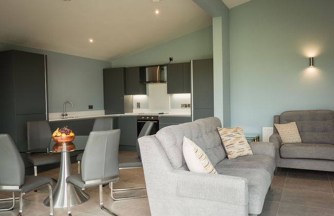 Executive Lakeside Lodge at Mullans Bay - Photo 5