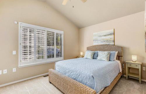 ACE - A Hole in One Right on the Golf Course Hot Tub Mt Views Pines - Foto 30