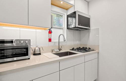 Scenic Retreat with Deck & Stunning Views in LA - Foto 4