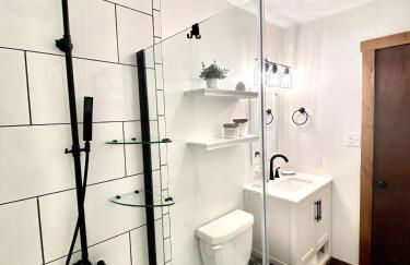 Hot Tub Luxe Retreat • Game Room • Lake • Bryce - Foto 57