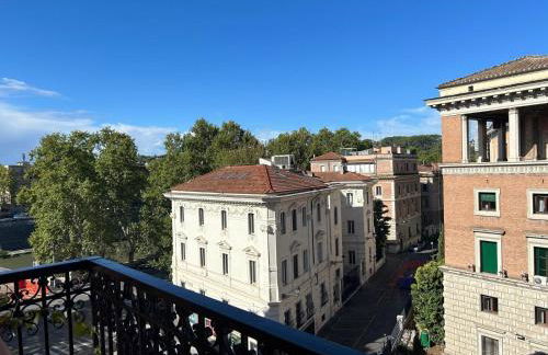 CBMC - Couldn't Be More Central - Foto 1