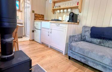 Luxury Shepherd Hut w Outdoor Bath at Powis Estate - Foto 6