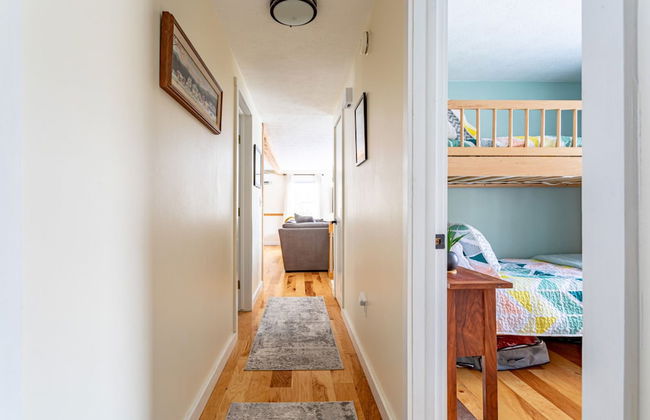 Ski Hike Lodge 5BR w Fire Pit Cozy Spaces - Foto 5