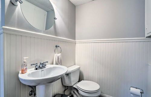 Lake Hopatcong Family Home with Boat Slip and Dock - Foto 22