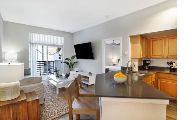 Dharma Home Suites Dania Beach at Sheridan Ocean Club - Photo 28