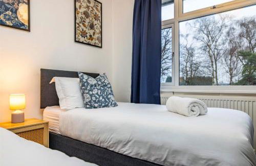 University View-Off-Street Parking-Sleeps 8-Fast WiFi - Foto 16