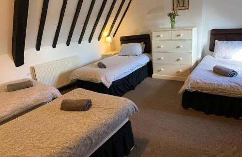 6 Bedroom Farm House with 12 Beds in Weldon - Foto 21