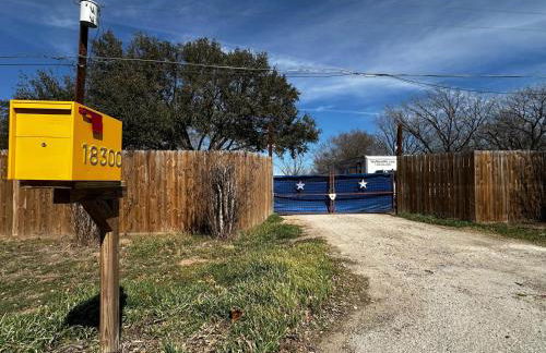 Tiny Private Room #3 in Shared 5BR House with Other Guests - Foto 19