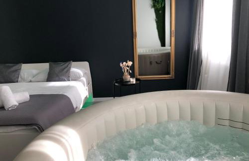 Apartment Zagreb Jacuzzi - Photo 10