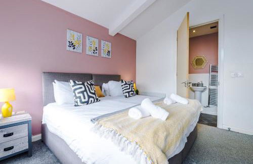 Luxury City Stay Coop Live & Etihad with Free Parking - Foto 12