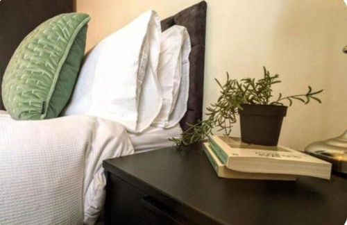 Spacious Bungalow in St Helens, 1-Min Drive to Carr Mill Bridge - Foto 9