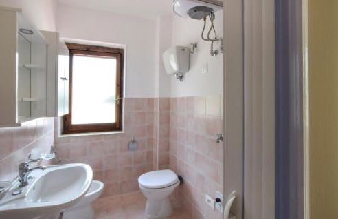 Awesome Apartment In Falerna - Foto 18