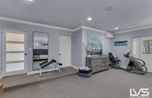 New Royal 80ft Waterfront Wlk2Beach HotPool Spa KitchenBBQ - Foto 57