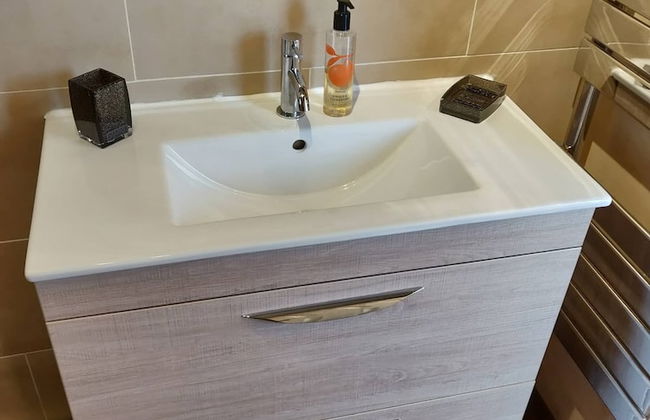 Waterfront Apartment In The Heart Of St Neots - Photo 20