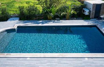 Rez de maison neuve Piscine WiFi Poolhouse en Pierre - Foto 26