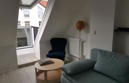 Dachzimmer mit Kochecke und Duschbad, nahe Messe - Foto 1