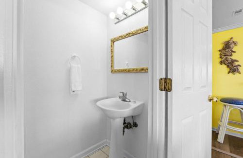 Dream Chaser-Private Pool-Hot Tub-Pets-Directly across from boardwalk to beach - Foto 44