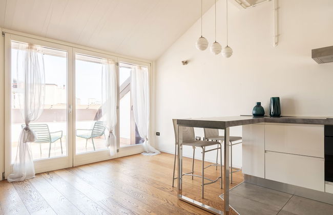 easyhomes - Brera Luxury Suites - Photo 22