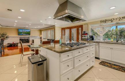 Luxury Home 5 Bedrooms with Private Pool Near Huntington Beach - Foto 25